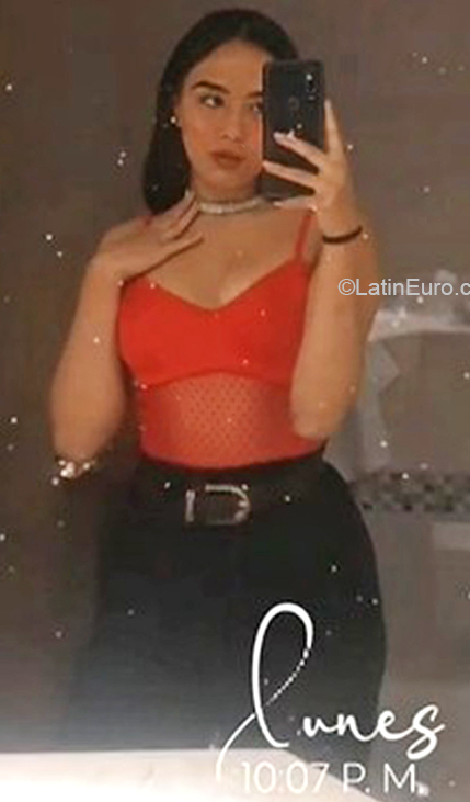 Date this stunning Colombia girl Sofia from Bogotá CO30276