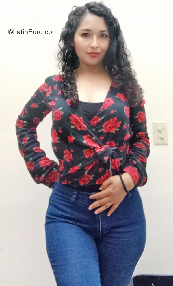 Date this funny Mexico girl Aengi from Monclova MX2406