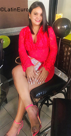 Date this hard body Dominican Republic girl Elizabeth from Santiago DO39859