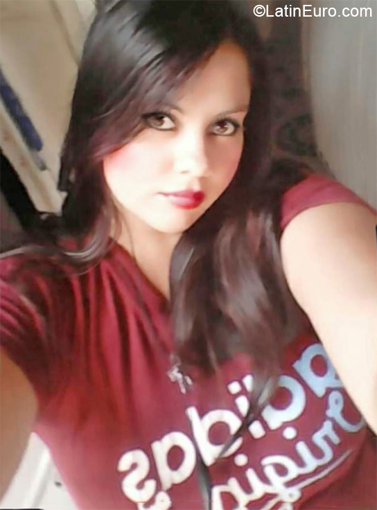 Date this delightful Colombia girl Heidy from Cartagena CO30319