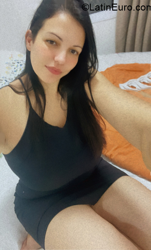 Date this georgeous Brazil girl Mia from Sao Paulo BR11389