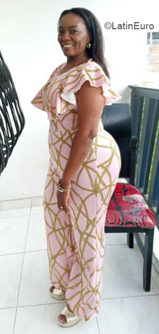 Date this gorgeous Colombia girl Maria from Cali CO30343