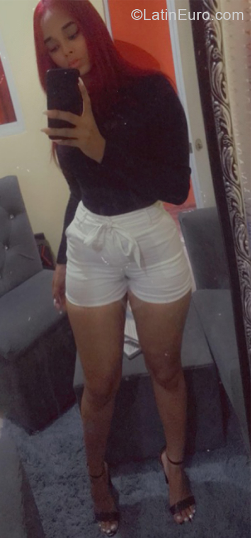 Date this beautiful Dominican Republic girl Malia from Santo Domingo DO39891