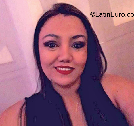 Date this sultry Colombia girl Gloria from Cartagena CO30392