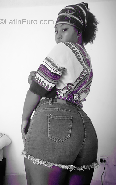 Date this athletic Colombia girl Zaudia from Girar d ot CO30417