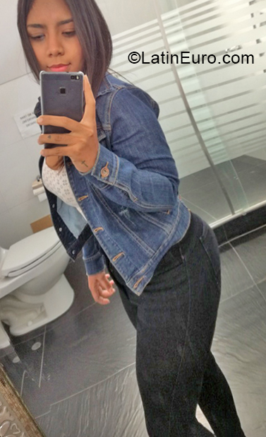 Date this pretty Paraguay girl Maria from Caaguazu PY57