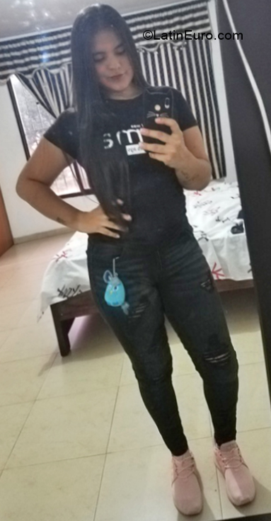 Date this funny Colombia girl Johanna from Cali CO30493