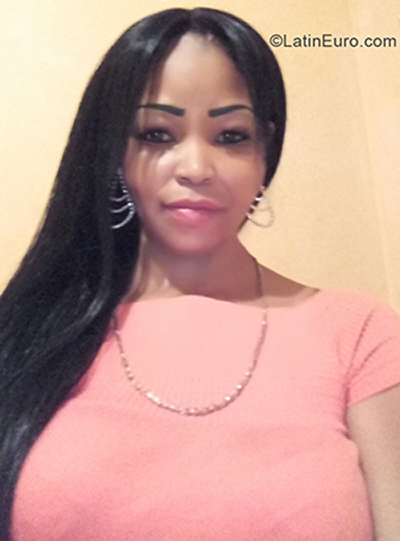 Date this georgeous Colombia girl Yadira from Cali CO30475