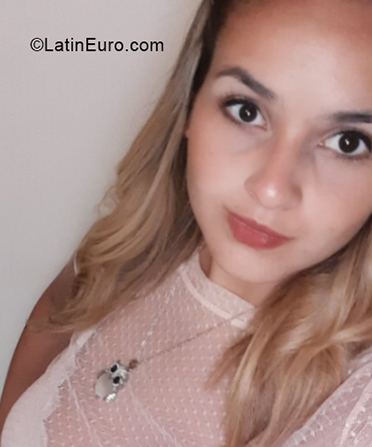Date this young Argentina girl Nancy from Buenos Aires AR851