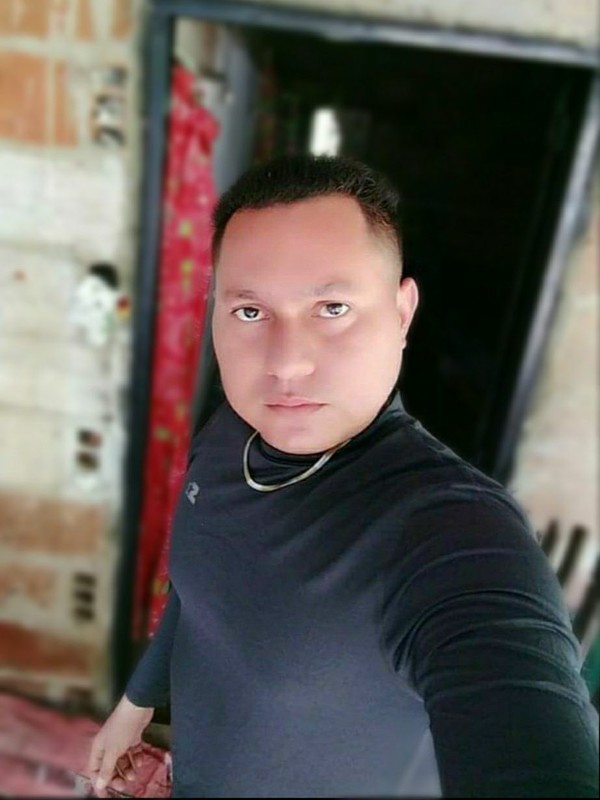 Date this hot Colombia man Hernan rafael from Bogota CO30501