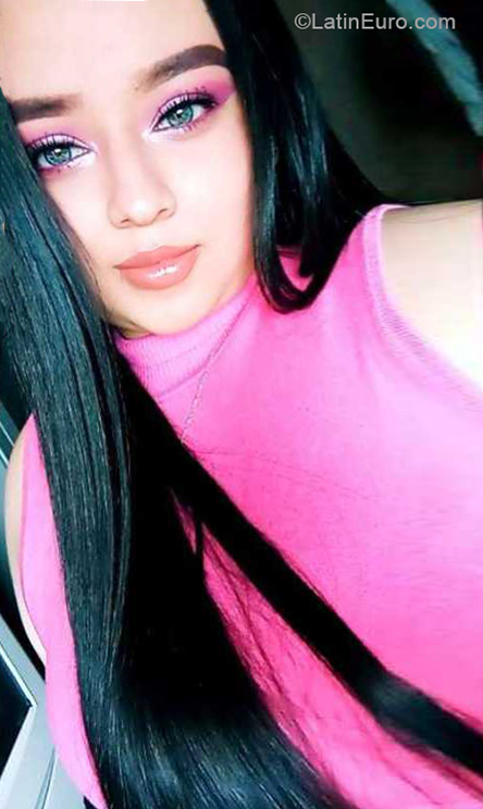 Date this stunning Costa Rica girl Jennifer from San Jose CR469