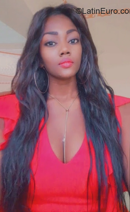 Date this nice looking Dominican Republic girl Yasauri from La Romana DO39984