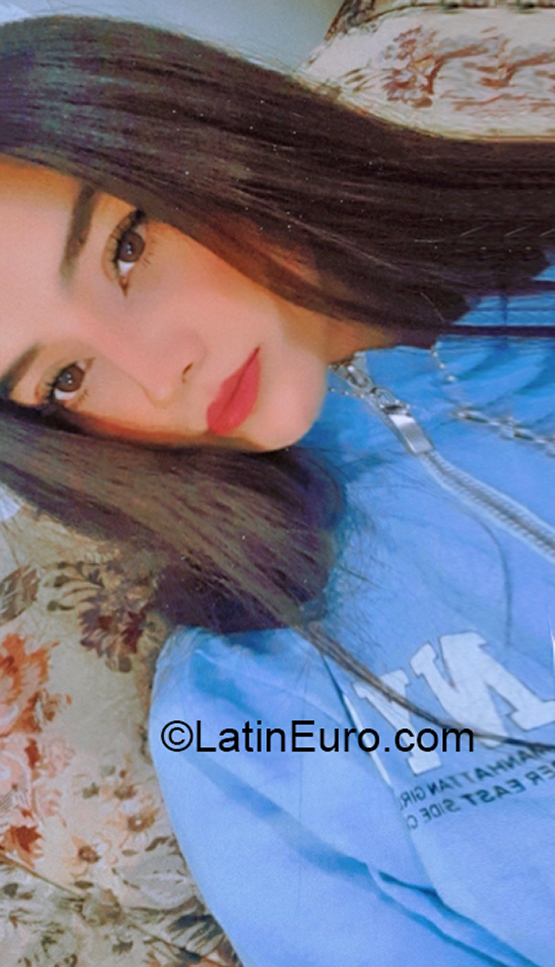 Date this voluptuous Mexico girl Sharon from Mexico City MX2443