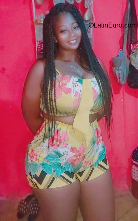 Date this gorgeous Ecuador girl Maryuri maria from Esmeraldas EC907