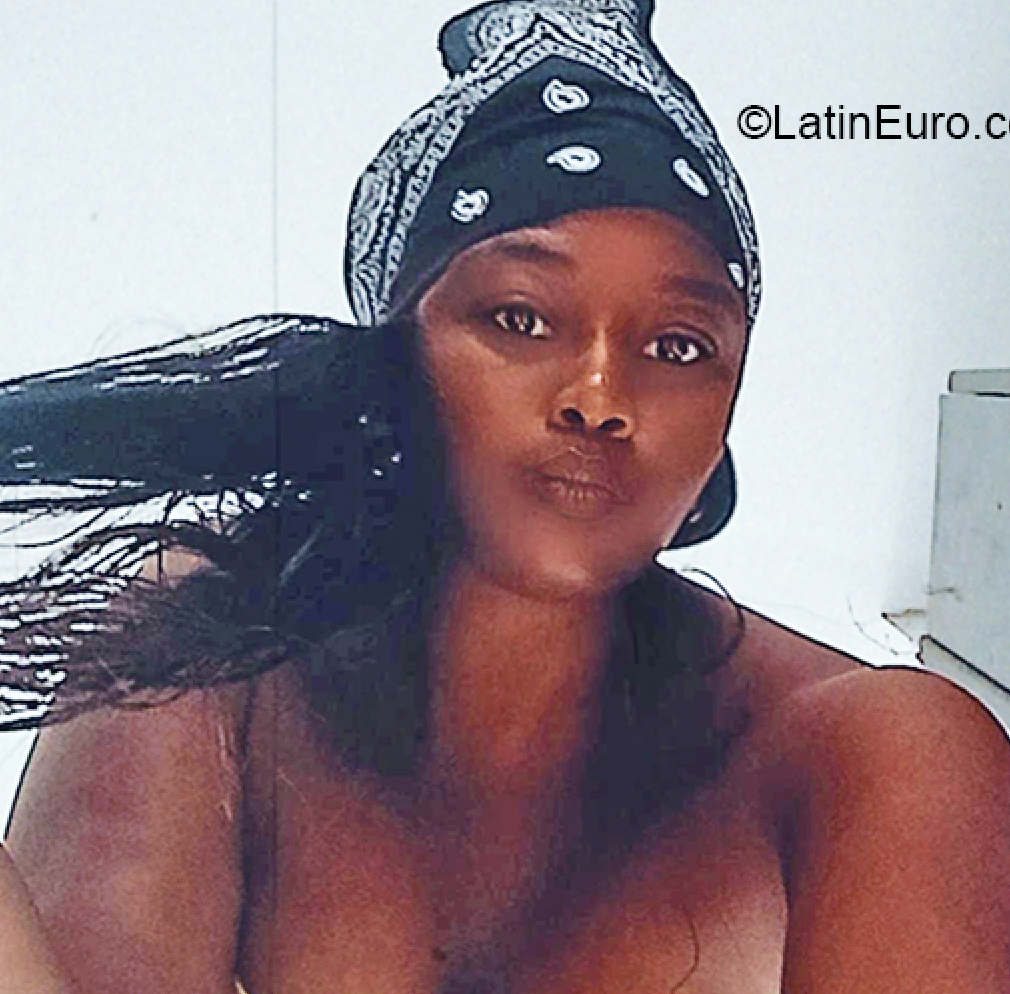 Date this lovely Colombia girl Maria from Cali CO30525