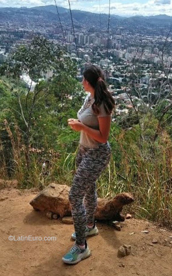Date this exotic Venezuela girl Angie from Caracas VE3995