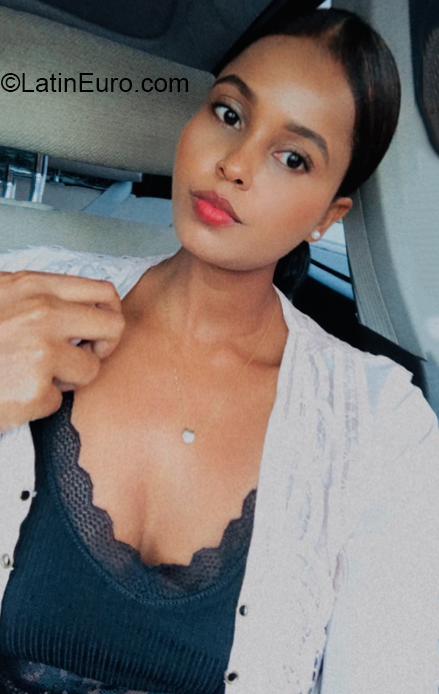 Date this attractive Dominican Republic girl Loren from Santo Domingo DO39994