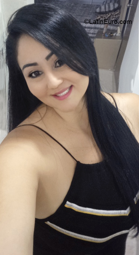 Date this happy Colombia girl Ginita garca from Barranquilla CO30548