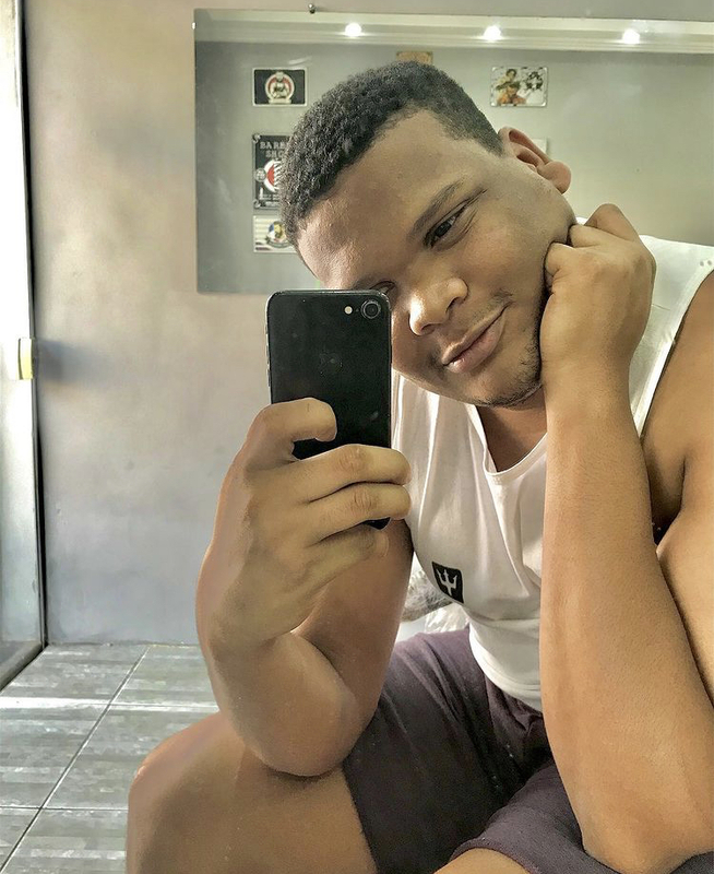 Date this tall Brazil man Alisson from Salvador BR11417