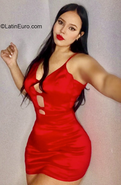 Date this foxy Colombia girl Stephanie from Cucuta CO30555