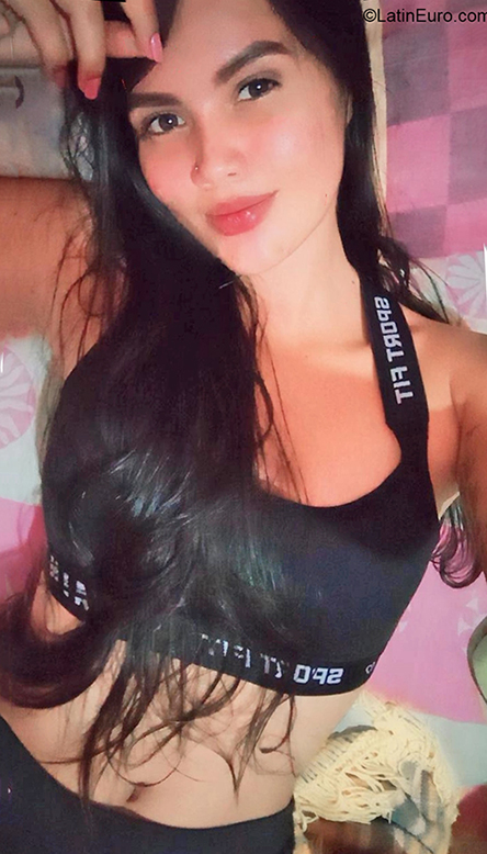 Date this sultry Colombia girl Carolina from Cucuta CO30556