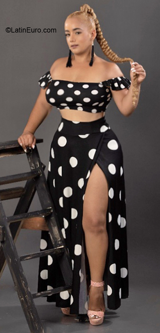 Date this exotic Dominican Republic girl Massiel from Puerto Plata DO40022
