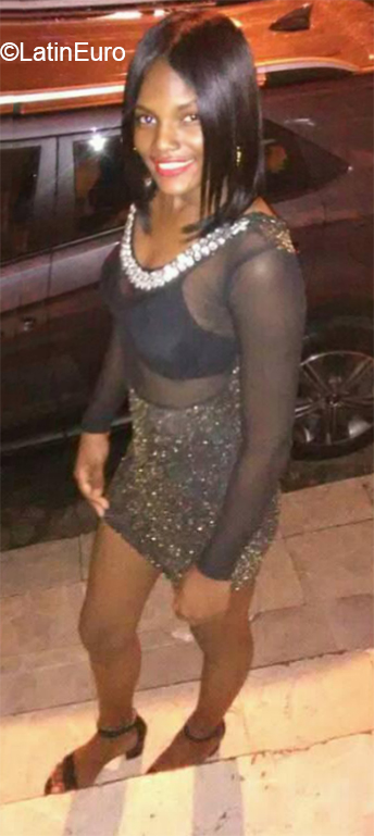 Date this delightful Dominican Republic girl Yia from Santo Domingo DO40223