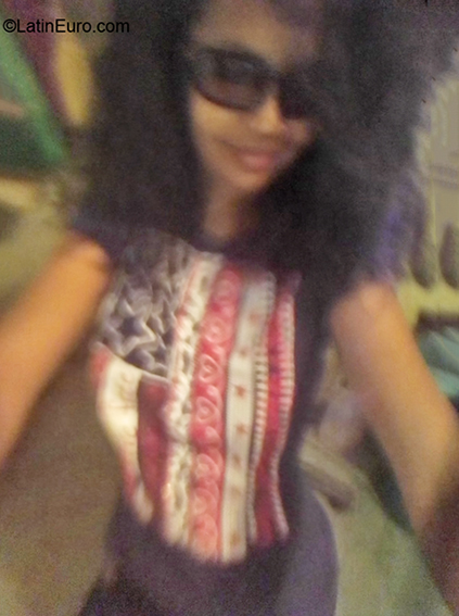 Date this fun Dominican Republic girl Karina from La Romana DO40087