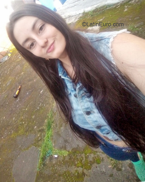 Date this athletic Colombia girl Leidy trujillo from Aremenia CO30667
