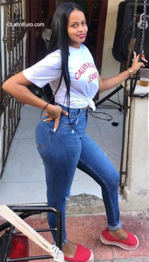Date this exotic Dominican Republic girl Annett from Puerto Plata DO40121
