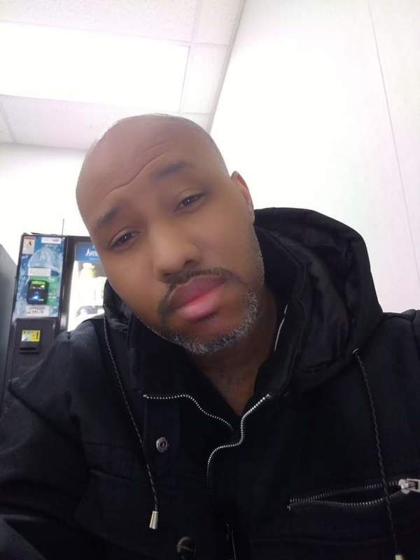 Date this attractive United States man Erickb from Detroit US21389