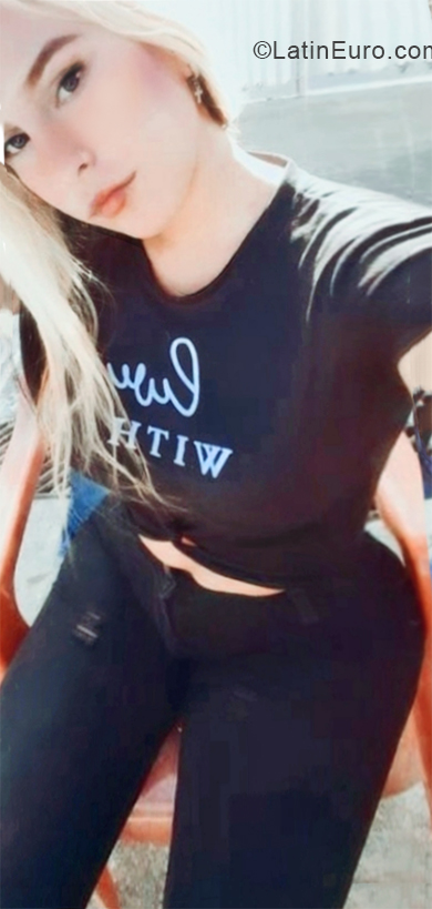 Date this beautiful Venezuela girl Rosmeri from Caracas VE4038