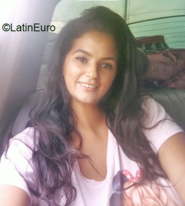 Date this good-looking Venezuela girl Wilmery from Caracas VE4040