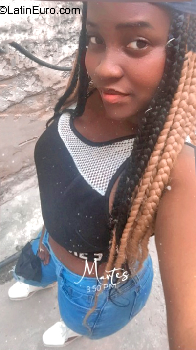Date this passionate Cuba girl Dora from La Habana CU789