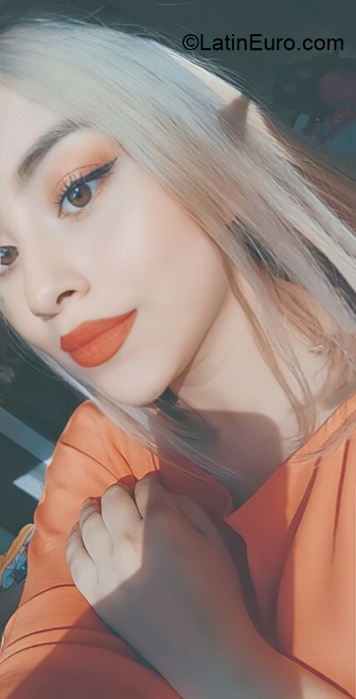 Date this exotic Colombia girl Laura from Cali CO30735