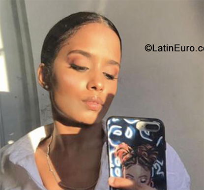 Date this sultry Dominican Republic girl Emely from Santiago DO40158