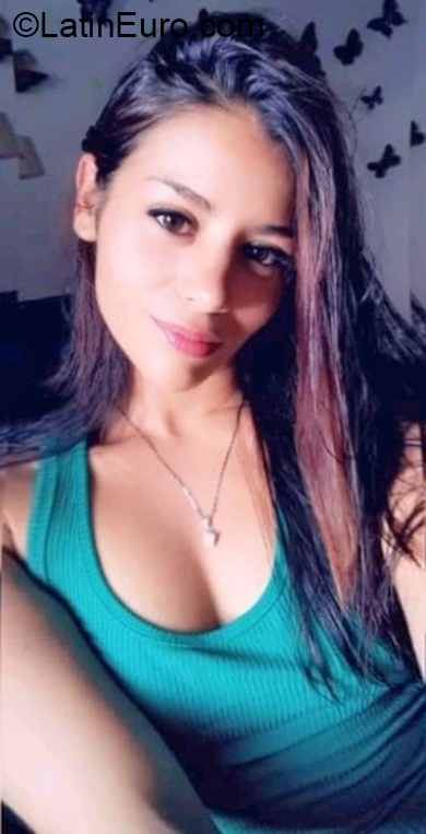 Date this athletic Costa Rica girl Andrea from San Jose CR481
