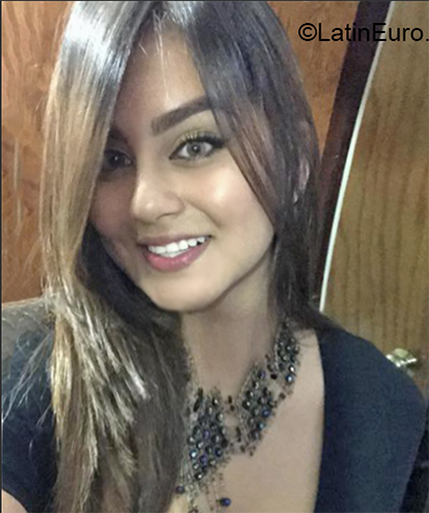 Date this tall El Salvador girl Isabel from San Salvador SV171