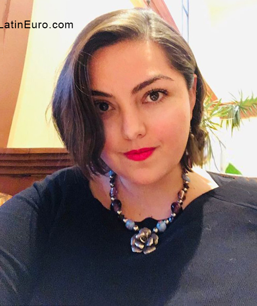 Date this attractive Mexico girl Perla from Ciudad De México MX2488