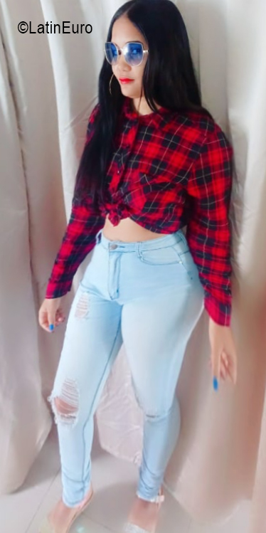 Date this lovely Dominican Republic girl Eliana from Santo Domingo DO40192