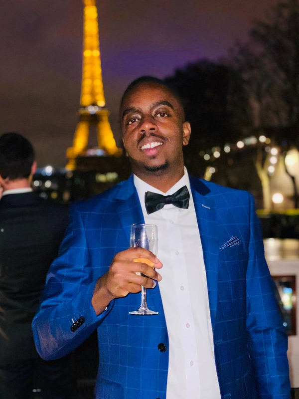 Date this athletic France man Kenny from Paris FR333