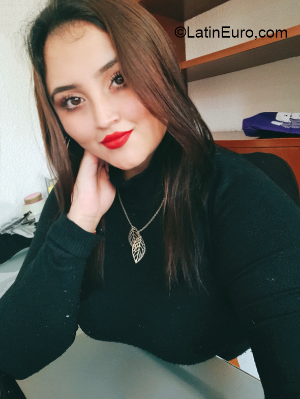 Date this tall Mexico girl Stephany from Mexico City MX2486