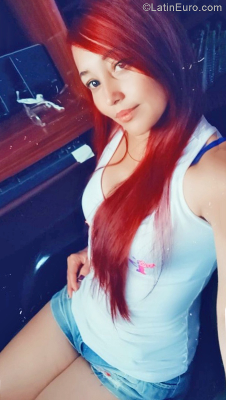 Date this stunning Venezuela girl Francys from Valencia VE4091