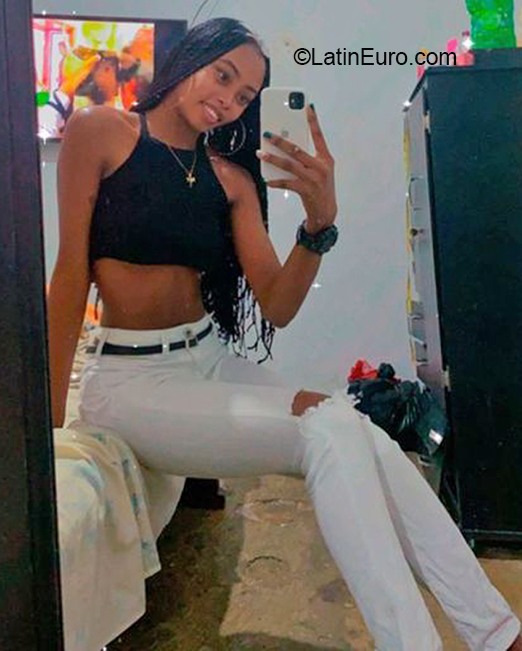 Date this gorgeous Colombia girl Karla from Medellin CO30941