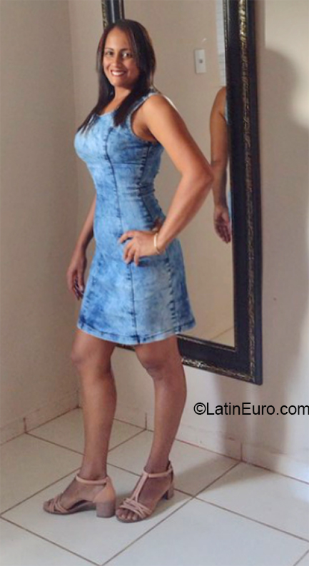 Date this young Brazil girl Maria from Promissao BR11492