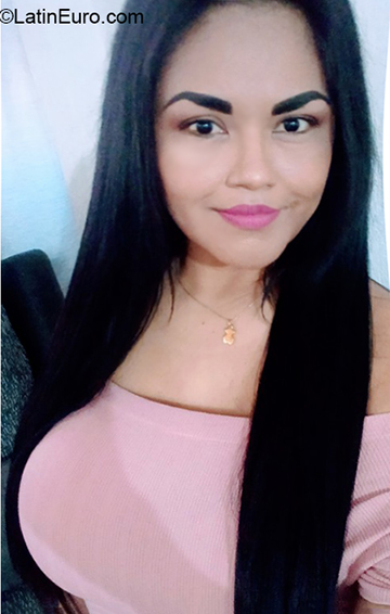 Date this sultry Mexico girl Cynthia from Guadalajara MX2495