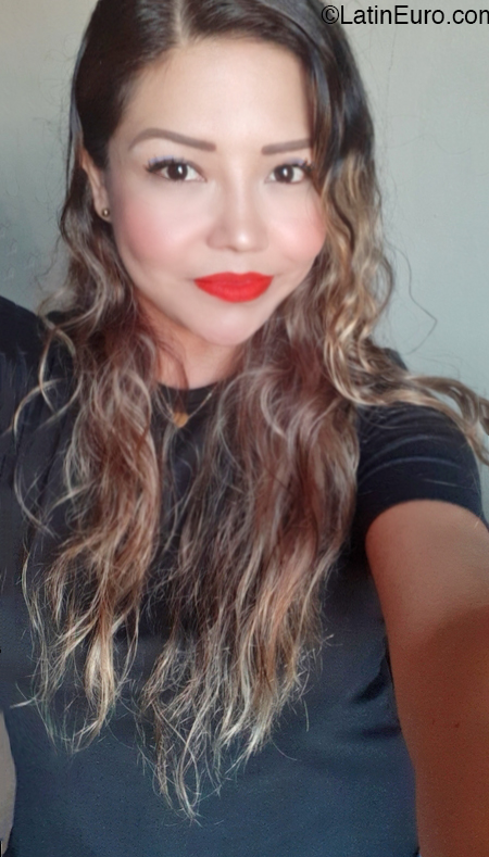 Date this sensual Mexico girl Deyanira from Tampico MX2497