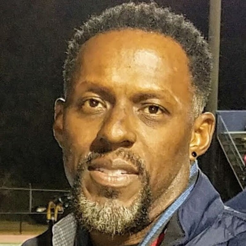 Date this gorgeous United States man Robert from Stone Mountain US21480