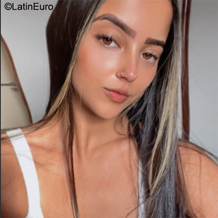 Date this nice looking Brazil girl Camila from Lauro de Freitas BR11512