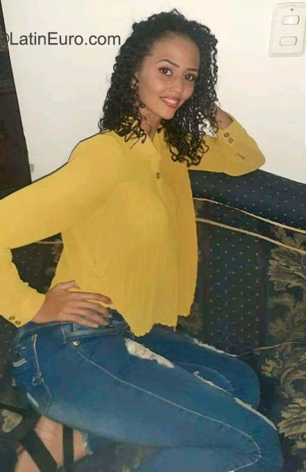 Date this athletic Colombia girl Jael from Santa Marta CO31003
